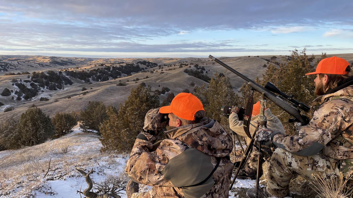 Open South Dakota prairie stretching to the horizon